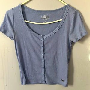Hollister buttoned T-Shirt size extra small
